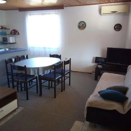 Appartement In Tkon/insel Pasman 7879
