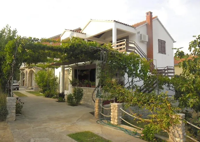 In - Insel Pasman 7879 * Tkon